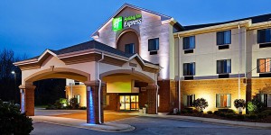 holiday-inn-express-forest-city-2532083162-2x1